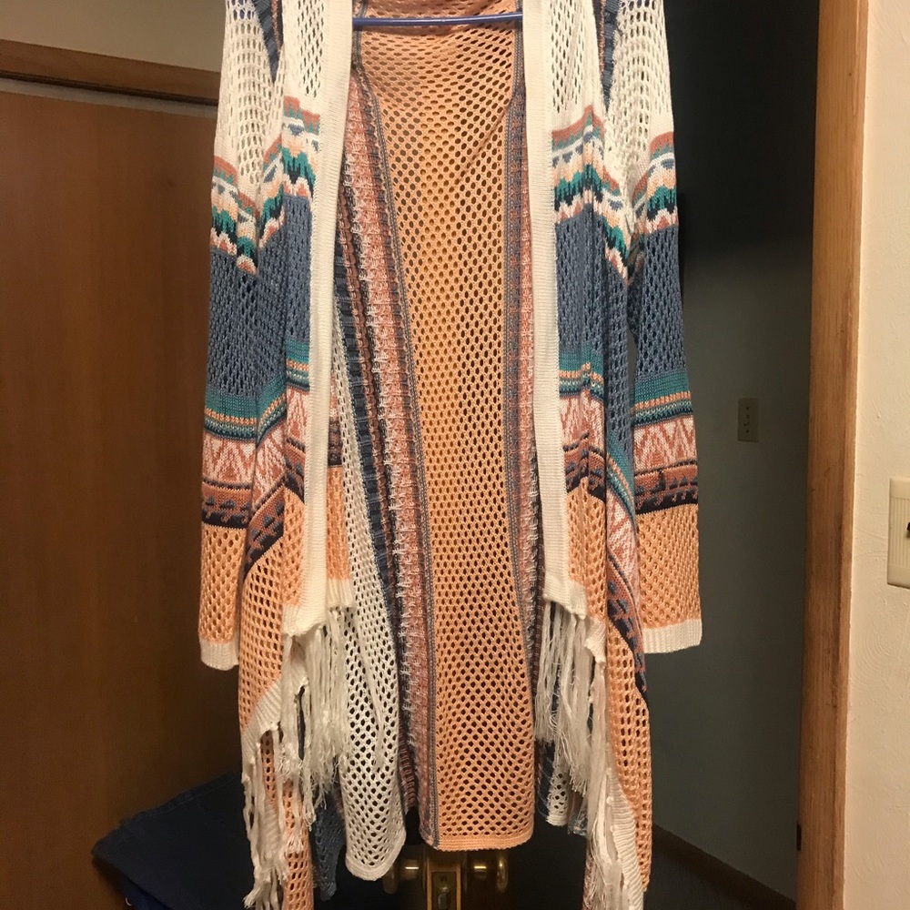Long sleeve open sweater colorful for spring.